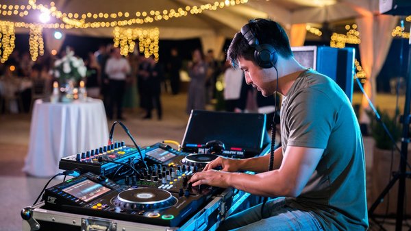 Animation mariage originale gratuit : idées créatives pour votre jour unique